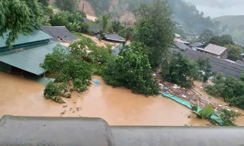 Nhói lòng nhìn hình ảnh và clip trận lũ kinh hoàng ở Điện Biên khiến 12 người chết và mất tích