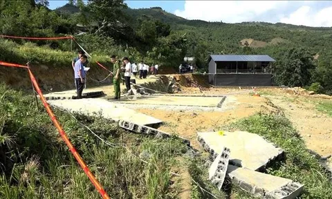 Đi chăn trâu, 4 người ngồi tránh nóng tại khu bể chứa nước nuôi cá bất ngờ tường sập, 2 mẹ con tử vong thương tâm