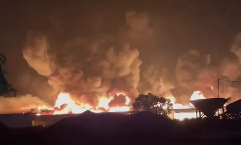 Cháy dữ dội công ty sản xuất nến ở Tây Ninh, thiệt hại thế nào?