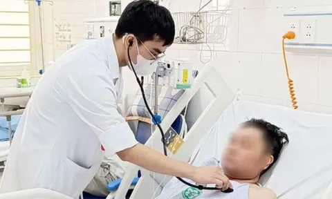 Vết thương nhỏ chứa vi khuẩn "sát thủ" từ biển khiến người đàn ông suýt mất mạng