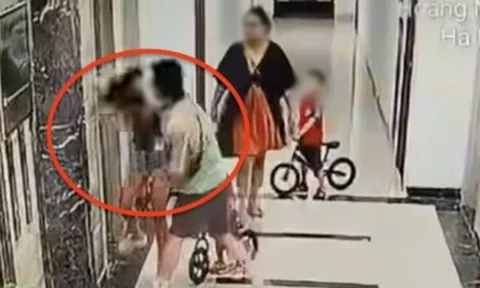 Vụ gã xăm trổ hành hung cô gái trẻ tại chung cư ở Hà Nội: Nhân chứng tiết lộ thêm tình tiết bất ngờ sau câu nói "mày đánh con tao"