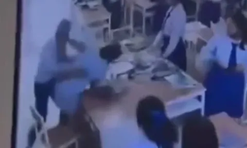 "Cô phải xin lỗi em", nam sinh 17 tuổi hét lớn rồi lao tới tấn công nữ giáo viên tím mắt, sưng đầu và chấn thương xương sườn vì lý do này