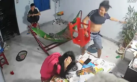 Lời gan ruột của người anh trai cầm ghế đánh em gái: "Tôi từng van xin em đừng làm mẹ buồn nữa"