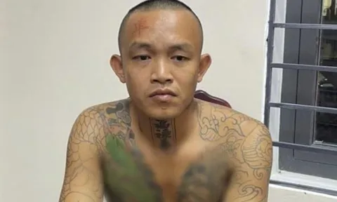 Tiết lộ gây choáng về gã trai xăm trổ kín người cầm đầu đường dây lừa bán 16 nạn nhân sang các đặc khu tam giác vàng