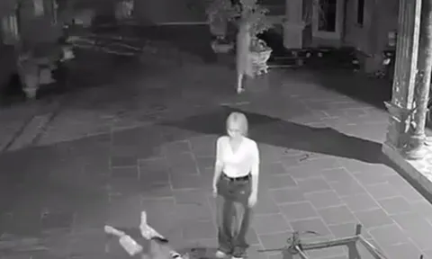 Clip lan truyền nghi vụ việc vợ đâm chồng tử vong ở Phú Thọ hé lộ hình ảnh rợn người