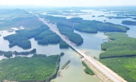 18 cao tốc dự kiến thu phí từ tháng 1/2026: Giá thu phí cao nhất là bao nhiêu?