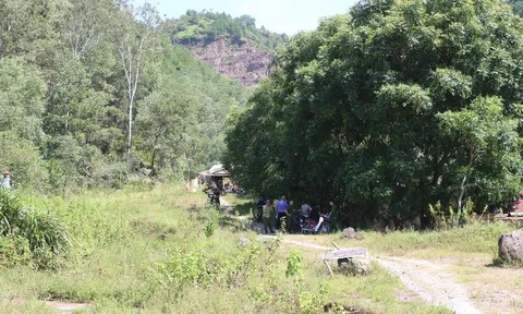 Phát hiện hộp sọ và xương người cùng quần áo nữ giới trên núi hoang ở Nghệ An: 1 chi tiết rùng mình nghi vấn về danh tính nạn nhân vắn số