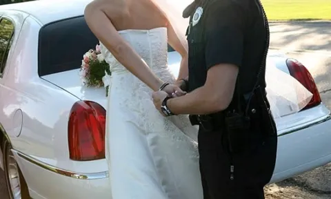 Nữ giáo viên 35 tuổi kết hôn với 8 người đàn ông trong 15 năm, chuẩn bị lấy chồng 9 thì xảy ra bất ngờ