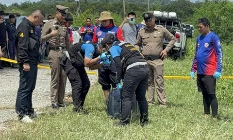 Phát hiện thi thể nữ giới bán khỏa thân trong vali bị khóa ở hồ nước: Hiện trường có gì?