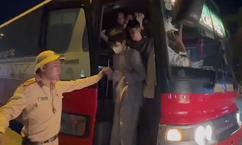 Xe khách chạy tuyến Hà Nội - Hải Phòng chở 82/46 người, tài xế không có bằng lái và cái kết đắng