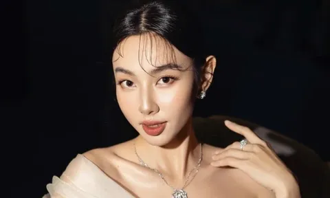 Hoa hậu Thùy Tiên nhờ Công ty Sen Vàng ký hợp đồng khống để "né trách nhiệm" một cách ảo diệu trong vụ kẹo Kera như thế nào?