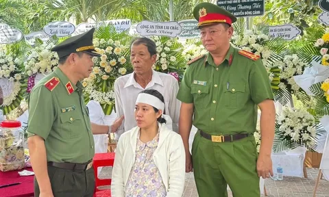 Khi tiếng bom, đạn đã lùi vào quá khứ, người lính vẫn tiếp tục cuộc chiến khác...