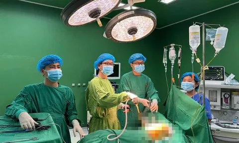 Gia Lai: Nam sinh trường THCS Ngô Quyền bị bạn đâm thấu ngực ngay tại trường - là hàng xóm, mâu thuẫn từ nhà