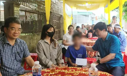 Xem xét thưởng nóng cháu bé dũng cảm cứu bạn khỏi kẻ thủ ác vụ thảm sát ở Đắk Lắk