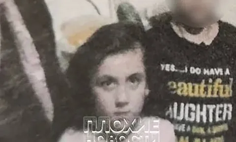 Bàng hoàng và đau xót: Mẹ đẻ dính nghi vấn sát hại con gái tại nhà bếp bằng dao, 4 năm trước từng ném con xuống hố sâu 5 mét