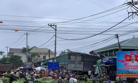 Xác định nguyên nhân ban đầu khiến xe tải lao thẳng vào chợ chuối, hé lộ sự trùng hợp về 3 người tử vong