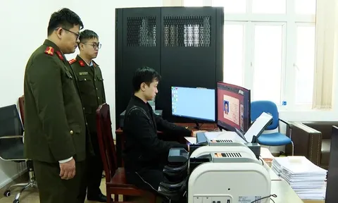 "Ông trùm" 9X điều hành đường dây làm giấy tờ giả trong căn hộ cao cấp ở TP Vinh là ai?
