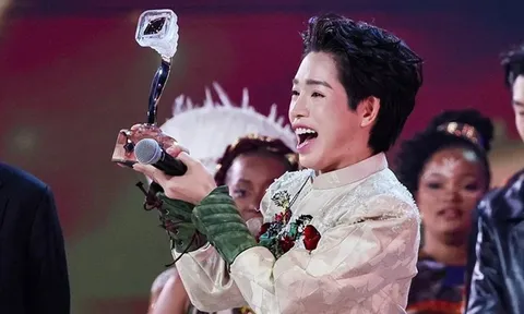 Hé lộ số tiền thưởng "khủng" của Đức Phúc khi trở thành Quán quân cuộc thi tại Nga, một dự định khiến nhiều người thêm ngưỡng mộ