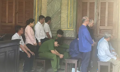 Nhóm nhân viên ngân hàng 'tiếp tay' doanh nghiệp chiếm đoạt hàng trăm tỷ đồng như thế nào?