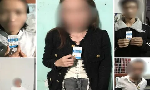 "Đột nhập" dãy nhà trọ ở Quảng Ngãi, công an phát hiện 5 đối tượng đang làm chuyện đáng xấu hổ và phi pháp