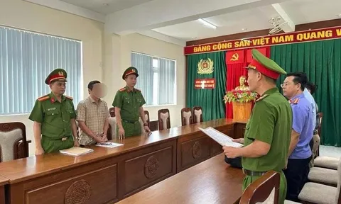 Cựu chủ tịch phường vừa bị bắt là ai?