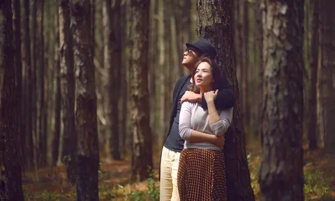 Nữ MC xinh đẹp lấy chồng 2 là tình đầu, làm phó giám đốc, hôn nhân 14 năm vẫn ngọt ngào, lãng mạn