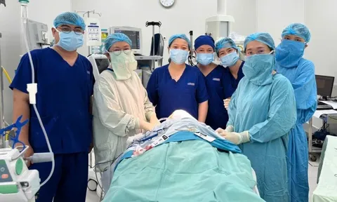 Đau lòng: Bé trai 5 tuổi bị chó béc-giê cắn biến dạng mặt nặng nề