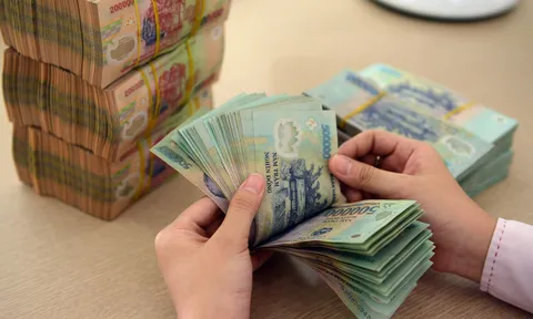 Tin vui: Bộ Nội vụ đề xuất tăng lương tối thiểu 7,2%, áp dụng từ 1/1/2026