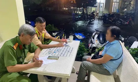 Đã rõ thứ "bột lạ" người phụ nữ rải xuống đường ở TPHCM, tiết lộ sốc về sức khỏe người này