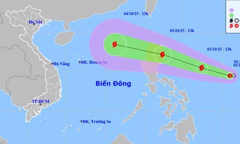Cơn bão số 11 có khả năng hình thành sau bão Bualoi như thế nào và nguy cơ ảnh hưởng đến đất liền Việt Nam ra sao?