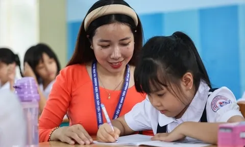 Quy định mới về chính sách hỗ trợ cho nhà giáo được đề xuất ra sao theo Dự thảo chính sách tiền lương nhà giáo?