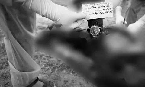 Hãi hùng phát hiện thi thể nổi trên lòng hồ thủy điện, bí ẩn tảng đá 20 kg đeo trên lưng: Nhận dạng ban đầu