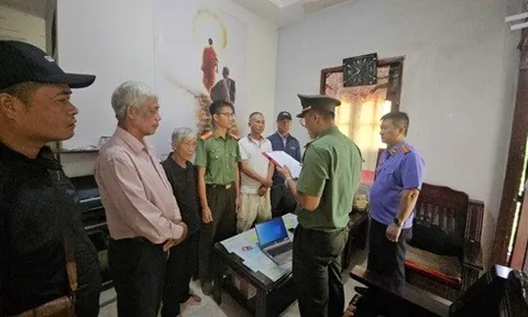 Bắt tạm giam Huỳnh Ngọc Tuấn