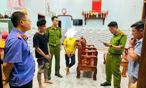 Bắt quả tang Nông Quốc Tuấn làm chuyện đáng xấu hổ ngay tại phòng ngủ