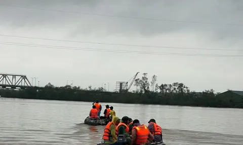Vụ bố ôm 2 con gái nhảy sông tự tử: Tin nhắn cuối cùng của người bố gửi cô giáo có nội dung gì?