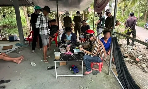 Hiện trường vụ đánh bạc tại xã Hồ Đắc Kiện có gì?