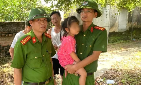 Bé gái 4 tuổi bị bố đẻ treo lên trần nhà: Thót tim tin nhắn Zalo người chồng gửi cho vợ