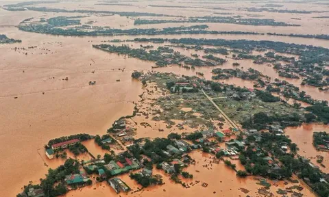 Bão Thần Gió - cơn bão số 12 mang theo quả "bom nước" gây mưa khủng khiếp ở những tỉnh này, người dân Đà Nẵng đặc biệt chú ý
