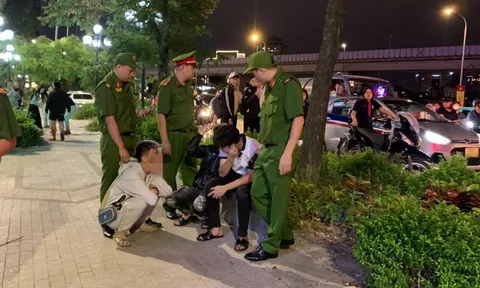 Cảnh sát 113 khống chế, kiểm tra nhóm thanh niên và sự thật bất ngờ