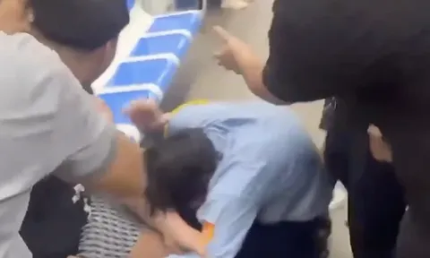 Khởi tố nam thanh niên 17 tuổi đánh bảo vệ trên tàu Metro số 1