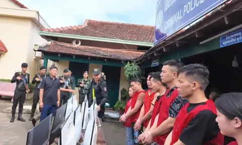 Bắt 44 nam, 15 nữ lừa đảo chiếm đoạt tài sản trên không gian mạng với quy mô "khủng" xuyên quốc gia: Kẻ cầm đầu là ai?