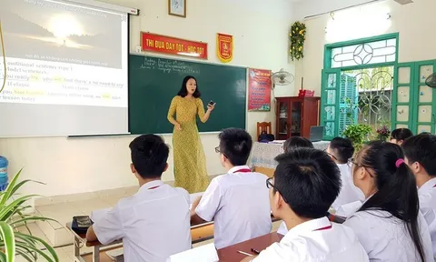Chính phủ chốt: Tiếng Anh sẽ trở thành môn học bắt buộc từ lớp 1
