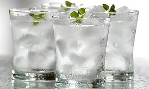 Nam thanh niên 19 tuổi tử vong: Nguyên nhân từ một thói quen phổ biến và thứ nước "vạn người mê"