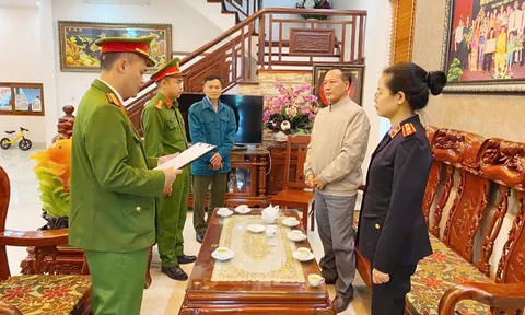 Bắt Nguyễn Văn Thấm