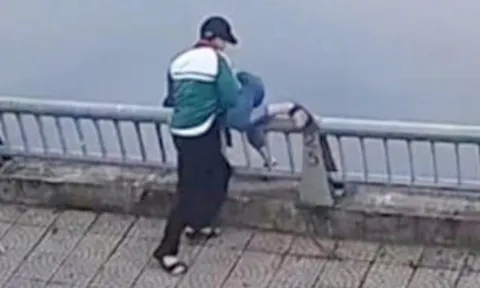 Vụ nam sinh lớp 8 hất bạn xuống hồ: Bố đẻ nạn nhân lên tiếng, chia sẻ thông tin bất ngờ