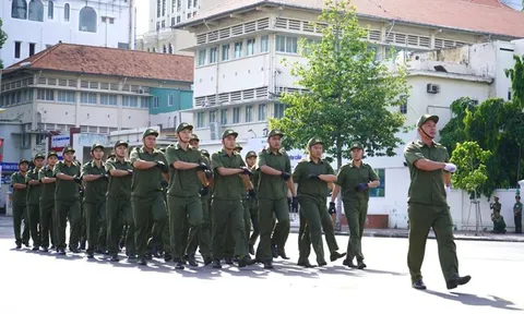 Mức phạt hành vi xúc phạm, đe dọa, cản trở, chống đối lực lượng tham gia bảo vệ an ninh, trật tự ở cơ sở trong khi thực hiện nhiệm vụ