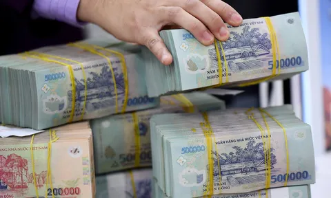 Chính thức tăng lương kể từ 01/01/2026 và ban hành bảng lương mới thay thế mức lương tối thiểu vùng hiện hưởng theo Nghị định 293 ra sao?