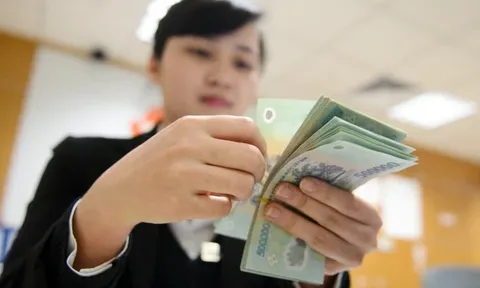 Cán bộ công chức viên chức thuộc diện này sẽ có thể hưởng 3 tháng tiền lương và tăng thêm 50% tháng tiền lương, cụ thể thế nào?