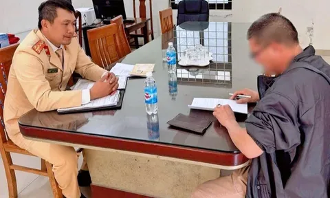 Danh tính tài xế xe khách cản trở đoàn xe ưu tiên tại Hà Nội