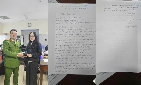 Công an phường Hoàn Kiếm trao trả tài sản thất lạc cho người dân